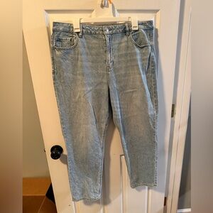American Eagle Mom Jeans Size 16 Women’s